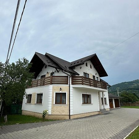 Casa Dacului Petrova Exterior foto